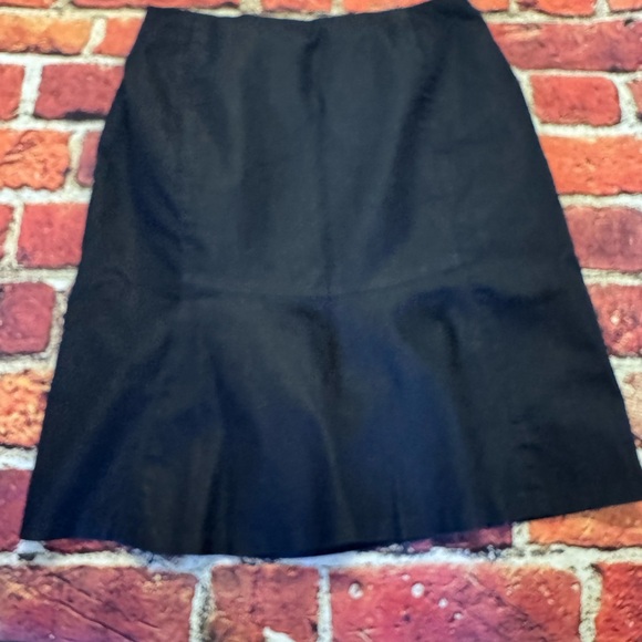 Preowned Apostrophe Stretch Size 16 Jacket and Skirt Set Item #PHK7100 - Picture 4 of 5